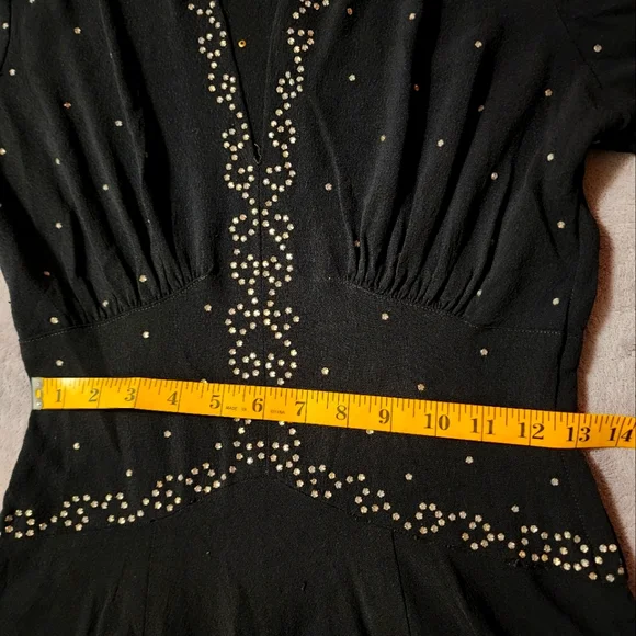 1930s -40s Vintage Rayon Crepe Gown - Picture 2 of 14